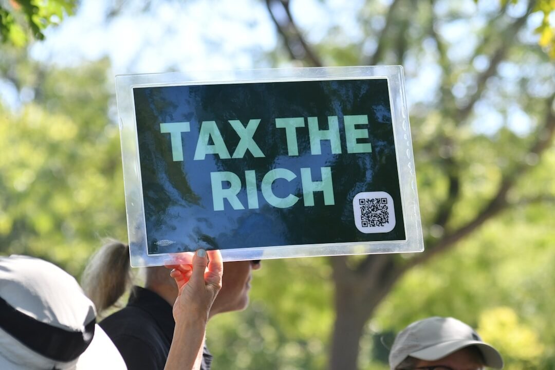 California billionaire tax heads toward ballot as budget fight grows