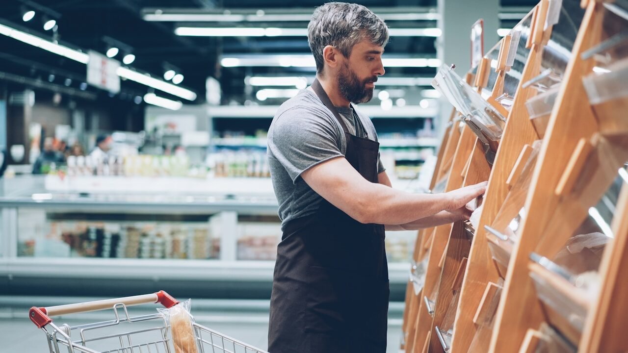 Albertsons trims its California footprint as workers feel the impact