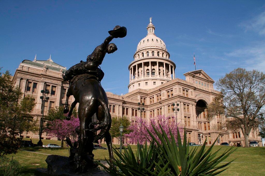 Texas’s $33 billion grid plan hits resistance from landowners